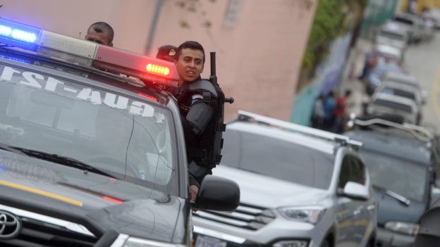 Policías de Guatemala 150919053526_guatemala_ecocidio_624x351_