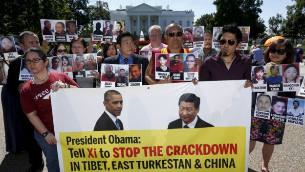 Biểu tình vì người Tây Tạng trước Nhà trắng tại Washington