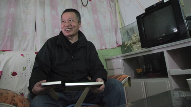 高智晟在陝西住處接受採訪（稍早前拍攝）