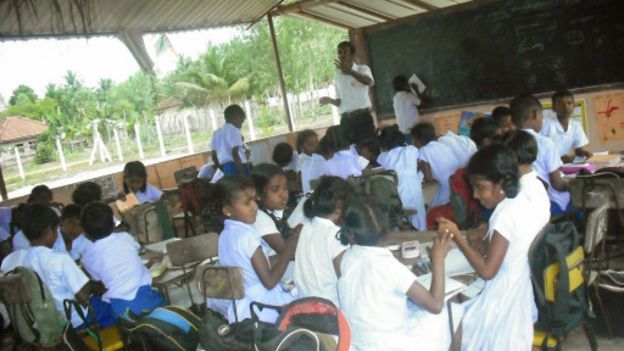 150926151504_sri_lanka_school_children_5