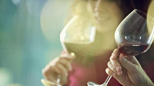 151027132332_wine_glass.jpg
