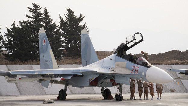 Обслуживающий персонал российской авиабазы в Сирии