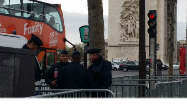 151116143618_paris_street_512x288_bbcchi