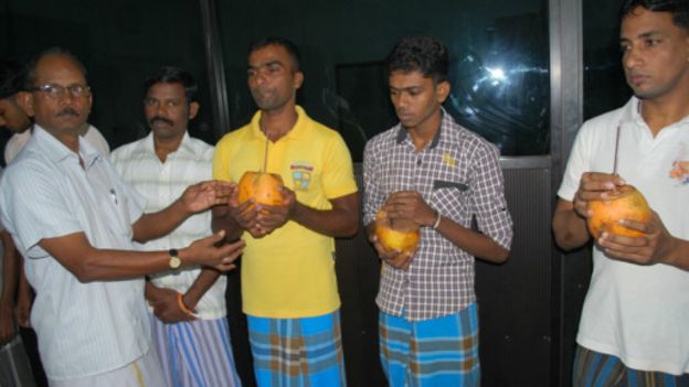 151117090653_sri_lanka_prisoners_battica