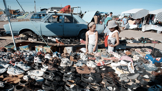 Feria de trueque en Mendonza en 2002