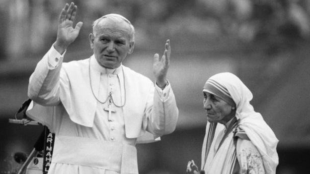 Mẹ Teresa và Đức giáo Hoàng Gioan Phaolo II tại Kolkata