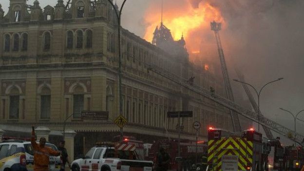 பழங்கால ரயில் நிலையம் தீயில் எரிந்து நாசம்