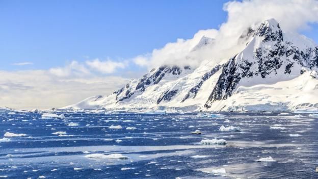151224121842_space_antarctica1.jpg