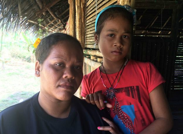 Niña malaya y su madre