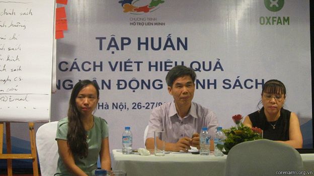 TS Trần Tuấn (giữa)