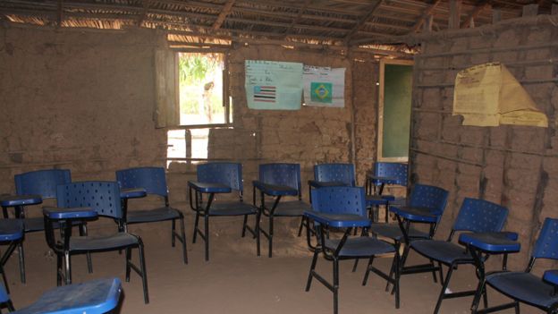 Escuela en Turi do Augusto