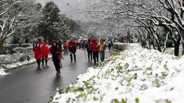 தாய்வான் கடும்பனியில் 50 பேர் பலி