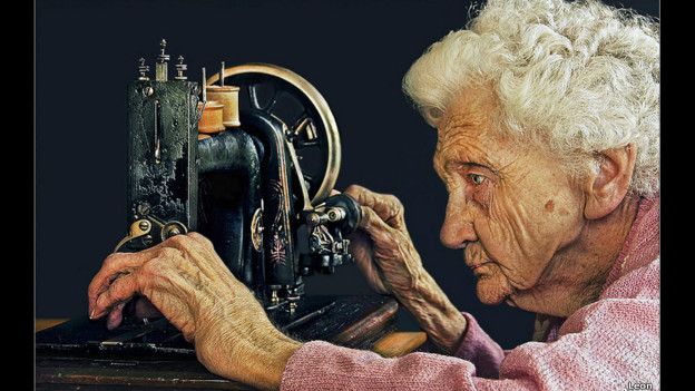 Mujer de 91 años fotografíada por Leon