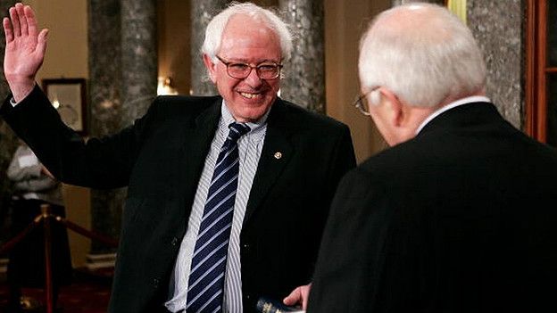 Sanders jura como senador por Vermont en 2007.