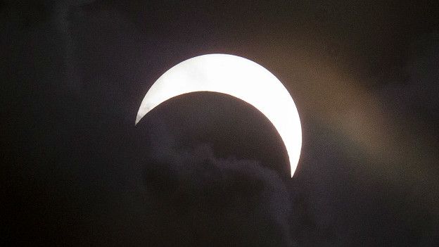 El eclipse solar que comenzó el miércoles 9 y acabó el martes 8 de marzo