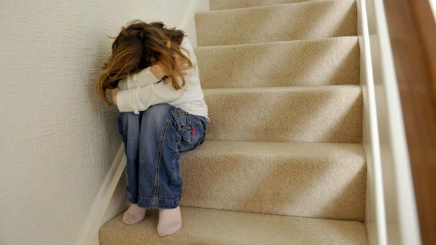 Niña deprimida