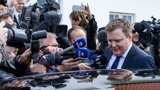 El primer ministro de Islandia abandonó el cargo tras su vinculación en los Panamá Papers.