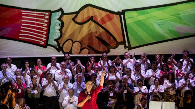 Verónika Mendoza en mitin