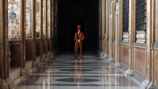 160414152018_secret_places_vatican_archives.jpg