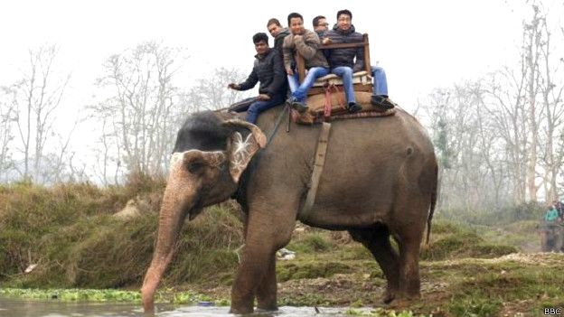 http://ichef-1.bbci.co.uk/news/ws/624/amz/worldservice/live/assets/images/2016/04/24/160424131804_nepal_tourism_2_624x351_bbc.jpg