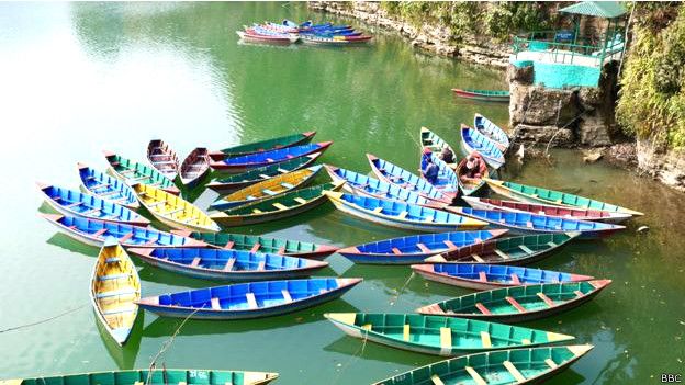 http://ichef-1.bbci.co.uk/news/ws/624/amz/worldservice/live/assets/images/2016/04/24/160424131850_nepal_tourism_3_624x351_bbc.jpg