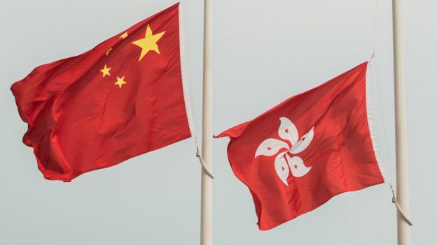 資料圖片：中國與香港的旗幟