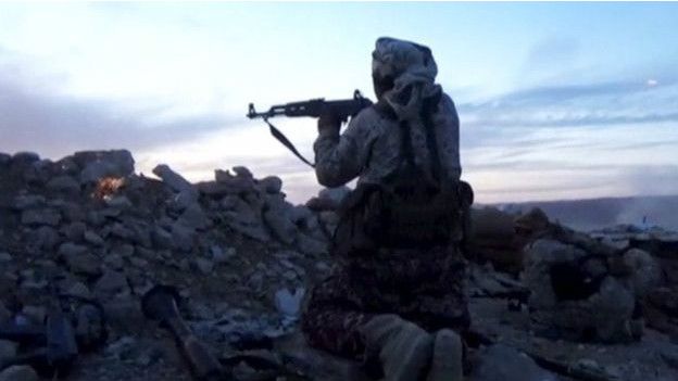 160501154408_isis_fighter_624x351_reuter