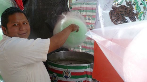 Vendedor de algodones de azúcar en Ciudad de México