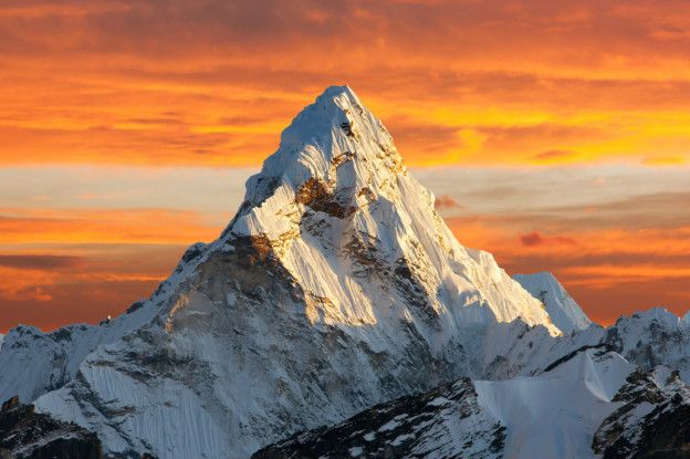 http://ichef-1.bbci.co.uk/news/ws/624/amz/worldservice/live/assets/images/2016/05/23/160523095658_everest_624x415_thinkstock_nocredit.jpg