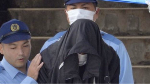  الشرطة اليابانية احتجزت جندي المارينز السابق كينيث شينزاتو بعد اعترافه بترك جثة الفتاة في موقع العثور عليه بعد اختفائها أبريل الماضي 
