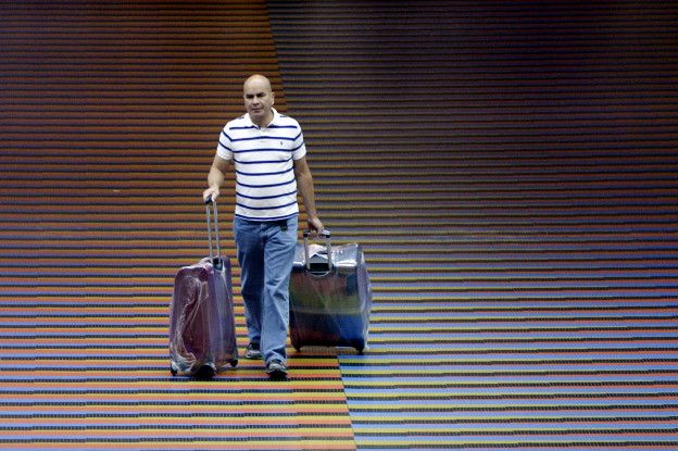 Viajero en el aeropuerto de Maiquetía