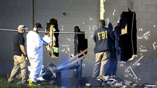 160613120854_florida_attack_mourning_512