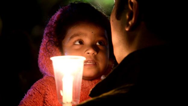 160613121453_florida_attack_mourning_512