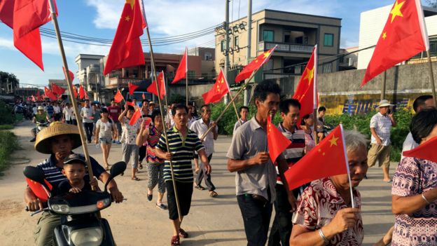 烏坎村逾千村民周一曾舉行遊行示威，要求釋放因「涉嫌受賄」被當局拘留調查的民選村委主任林祖戀。
