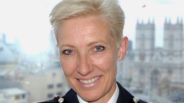伦敦警察厅高级警官琼斯希望广而告之的信息是，警察针对的是剥削妓女的人，而不是妓女。