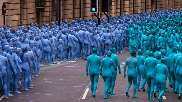 160730111415_tunick_640x360_bbc_nocredit