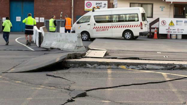 新西兰官员对媒体表示，地震造成的最大破坏是当地的基础设施