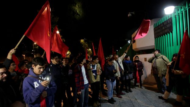 墨西哥共產黨員在古巴使館外舉行悼念晚會（26/11/2016）
