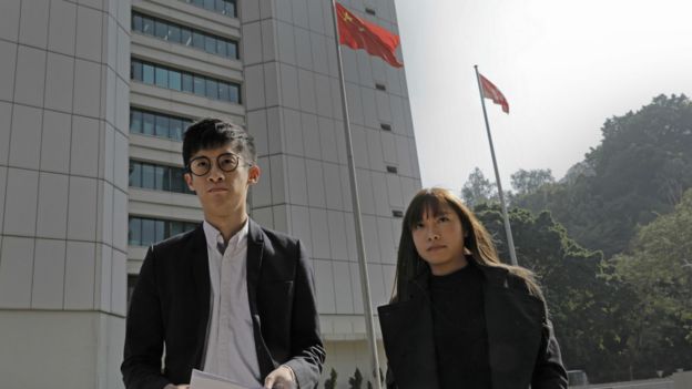 游蕙祯（左）与梁颂恒（右）（30/11/2016）