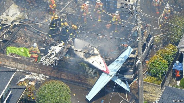 150726073445_tokyo_chofu_plane_crash_640x360_reuters.jpg