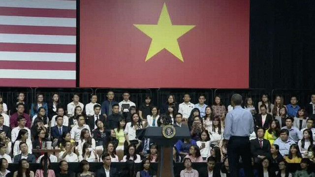 Tổng thống Barrack Obama gặp gỡ giới trẻ Việt Nam trong chương trình Sáng kiến Lãnh đạo trẻ Đông Nam Á