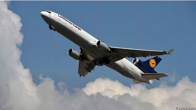 150730092906_killer_lufthansa_plane_624x