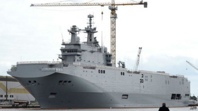 弗拉迪沃斯托克號停靠在法國西部聖納澤爾港