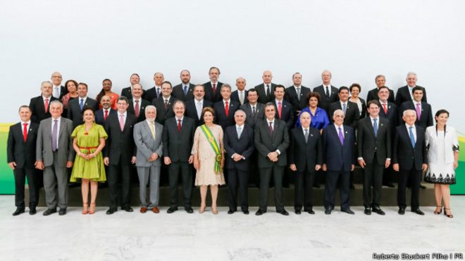 Dilma e seus ministros em 1º de janeiro (Foto: Roberto Stuckert Filho/PR)