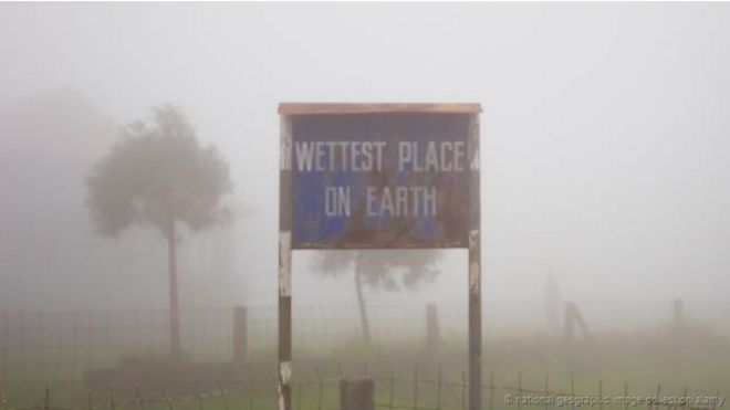 Un cartel de "el lugar más húmedo del mundo"