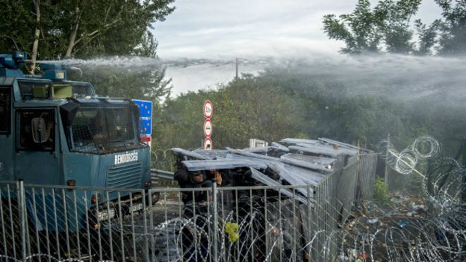 Венгерские силовики на границе