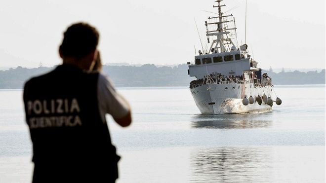 151007053019_sp_mediterranean_migrants_640x360_getty_nocredit
