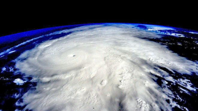 有史以来最强飓风之一“帕克里夏”已登陆墨西哥西部的哈利斯科州