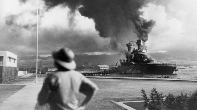 Ataque a Pearl Harbor el 7 de diciembre de 1941.