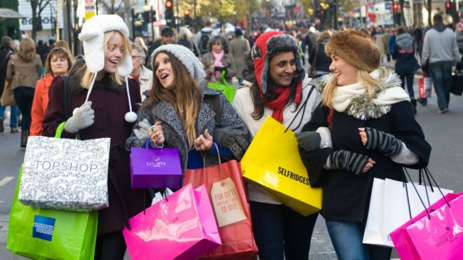 Jóvenes de compras